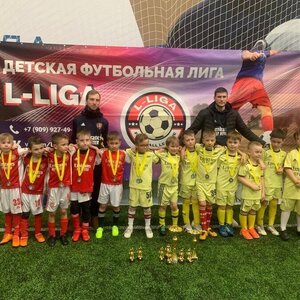 Футбольный тренер ребенку - школа футбола